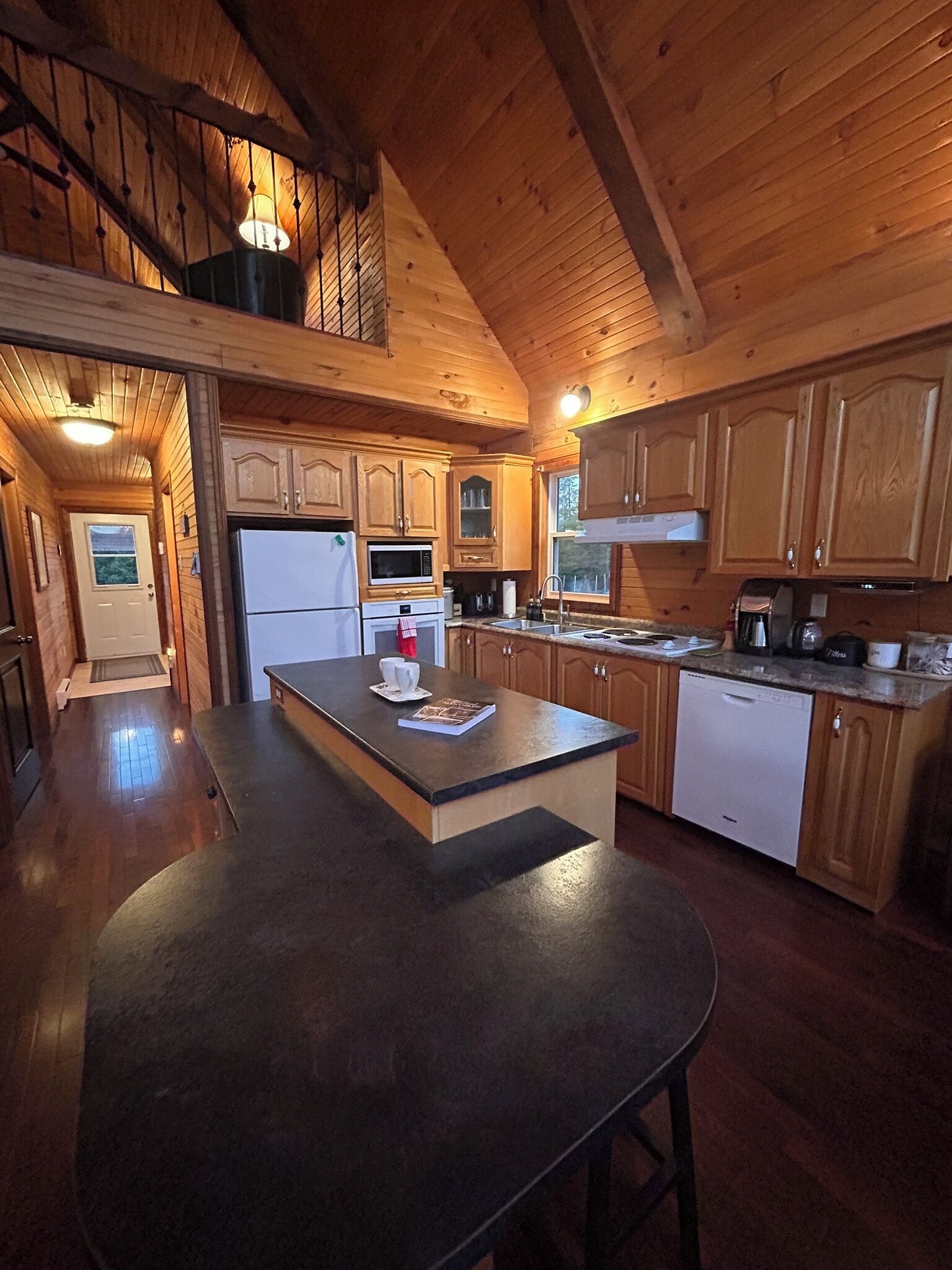 Micro-ondes, four, plaque de cuisson, lave-vaisselle