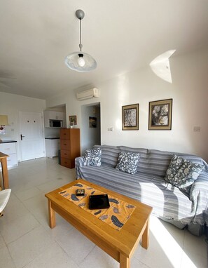 House | 1 bedroom, soundproofing - 06 KPF - Stay Vera s Apartment (Paphos)