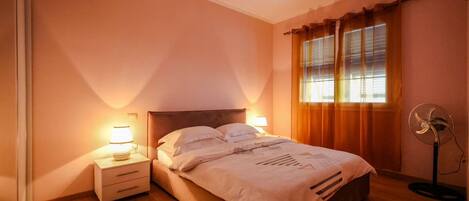 Työpöytä, ilmainen Wi-Fi