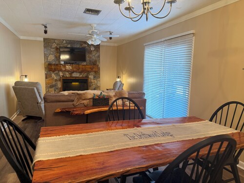 Pleasant 3-bedroom 2 bath house with AC in charming Okeechobee Florida