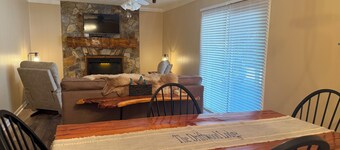 Pleasant 3-bedroom 2 bath house with AC in charming Okeechobee Florida