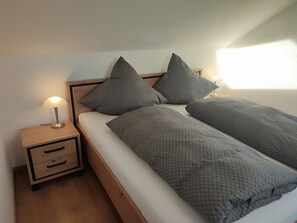 Reisekinderbett, WLAN, Bettwäsche