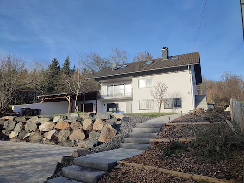 Vacation home Franzi with barbecue, garden and terrace, quiet location on the outskirts up to 6 pers