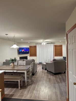 Interior - Perfect 3-bedroom condo in beautiful Lake Placid for your getaway (Lake Placid)