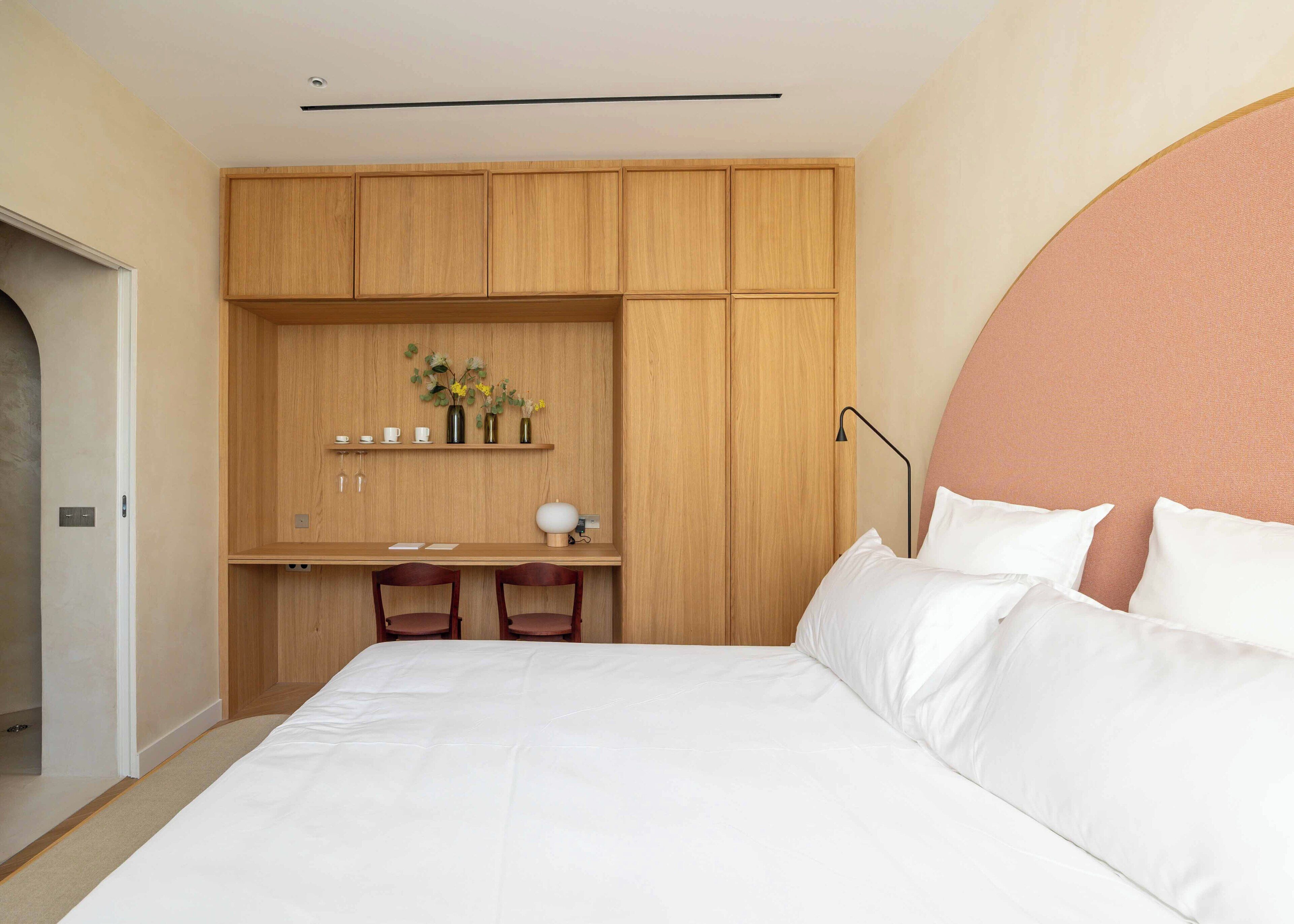 Comfort Double or Twin Room, Courtyard View | Minibar, in-room safe, desk, free WiFi