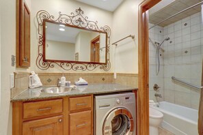 Hair dryer, towels - Large Center Village 1 Bedroom VS551 (Copper Mountain)