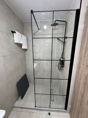 Hair dryer, towels, soap, shampoo - Athens Praxitelous Nest (Athina)