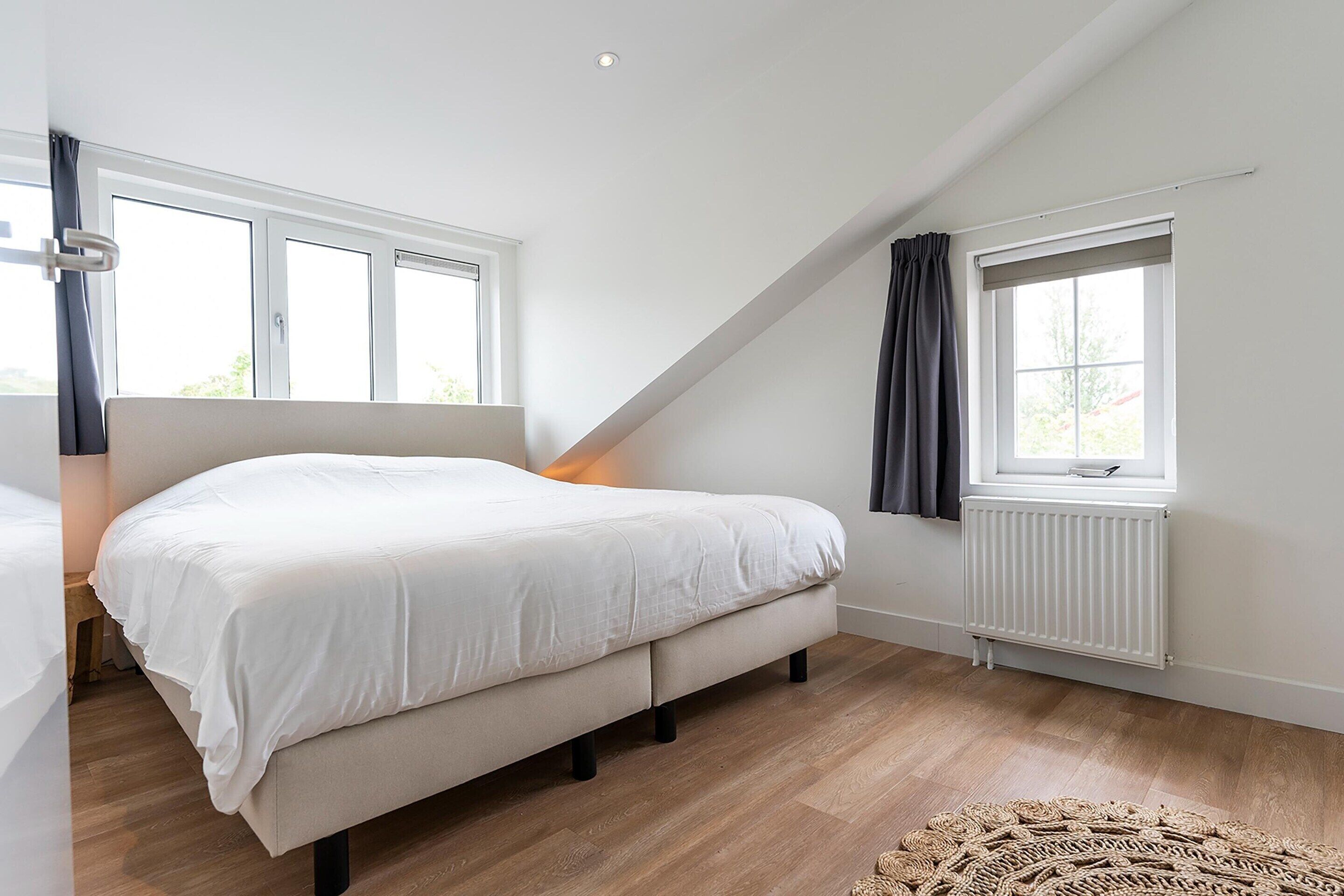 3 bedrooms, individually furnished