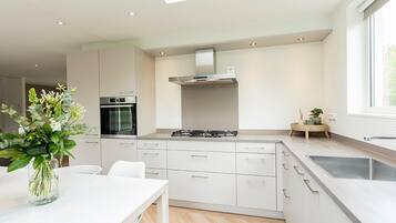 Casa | Cozinha privada | Cadeirão de bebê