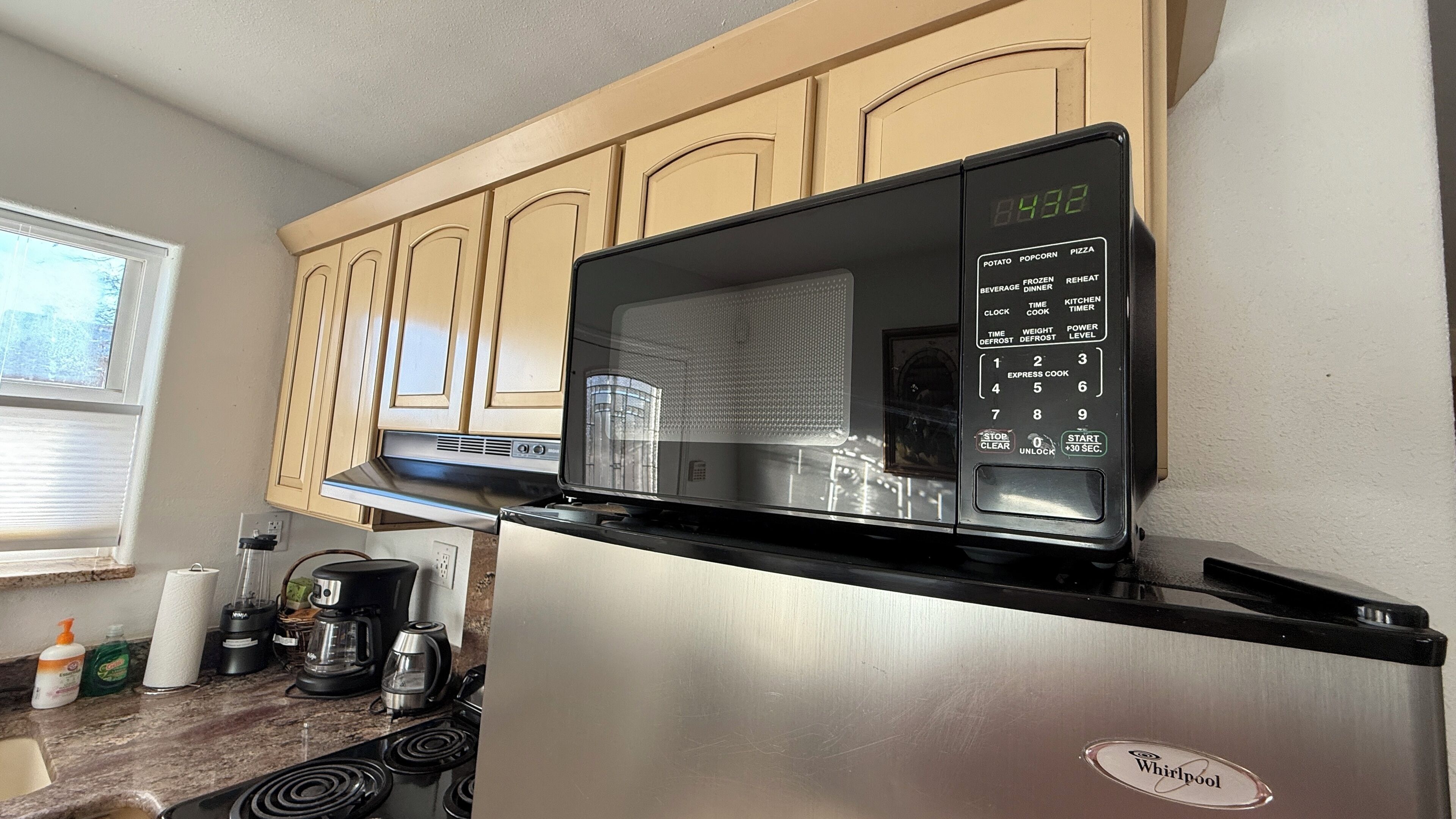 Coffee/tea maker, fridge, microwave, oven