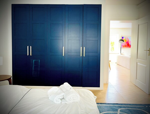 Bügeleisen/Bügelbrett, WLAN, Bettwäsche