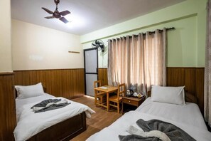 Standard Twin Room | In-room safe, desk, free WiFi - Hotel Harmony (Lalitpur)