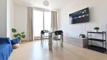 基础公寓 | 起居区