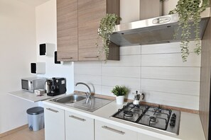 Basic Apartment | Private kitchen | Highchair - IzzHome Oasis (Pula)