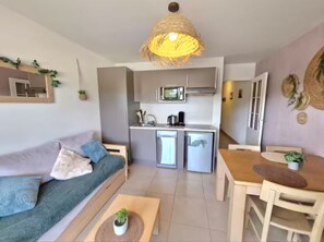 Interior - 2-person apartment in the heart of the Golf de Fréhel, 700m from the Sables d'Or beach (Fréhel)