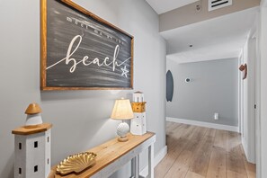 Interior - Shoreline Cottage at Magnolia House (Destin)