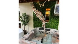 室內 SPA 浴池