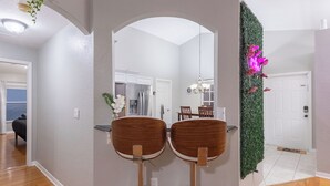 4 多间卧室、免费 WiFi、床单
