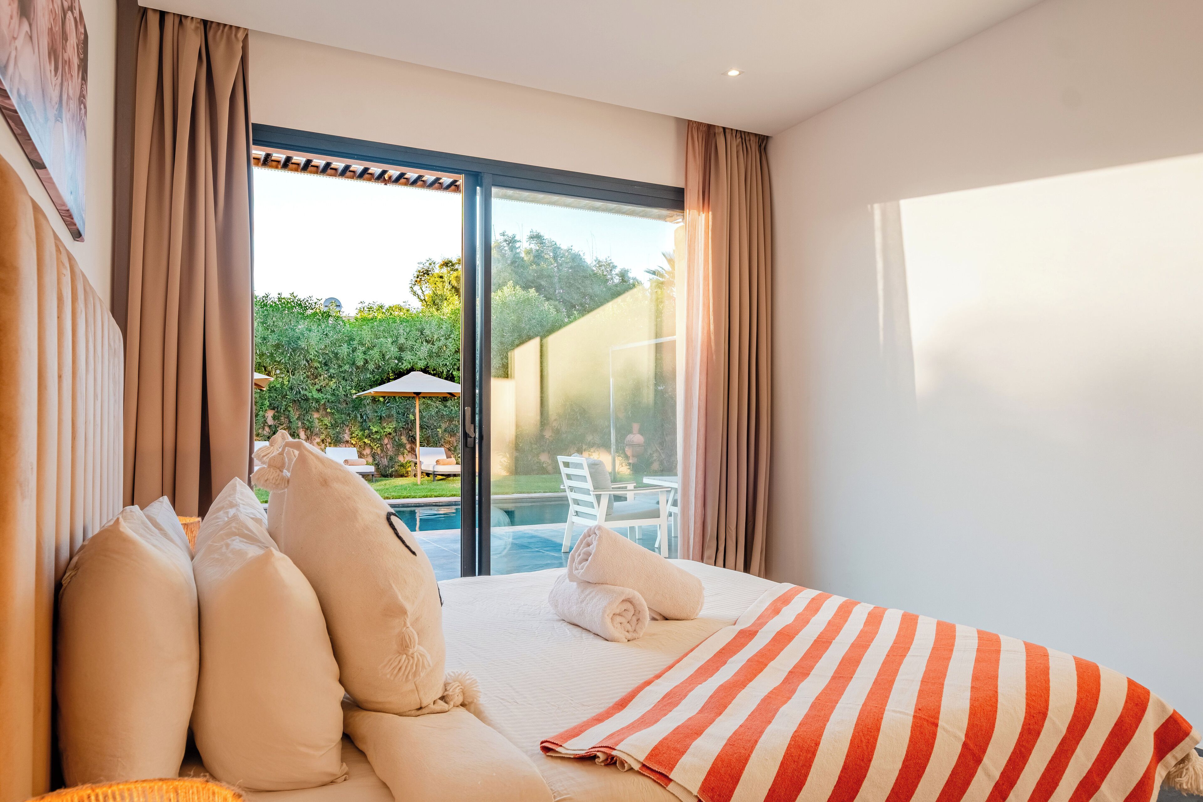 Villa Luxury, aria condizionata, vista piscina | Biancheria da letto di alta qualità, tende oscuranti, insonorizzazione