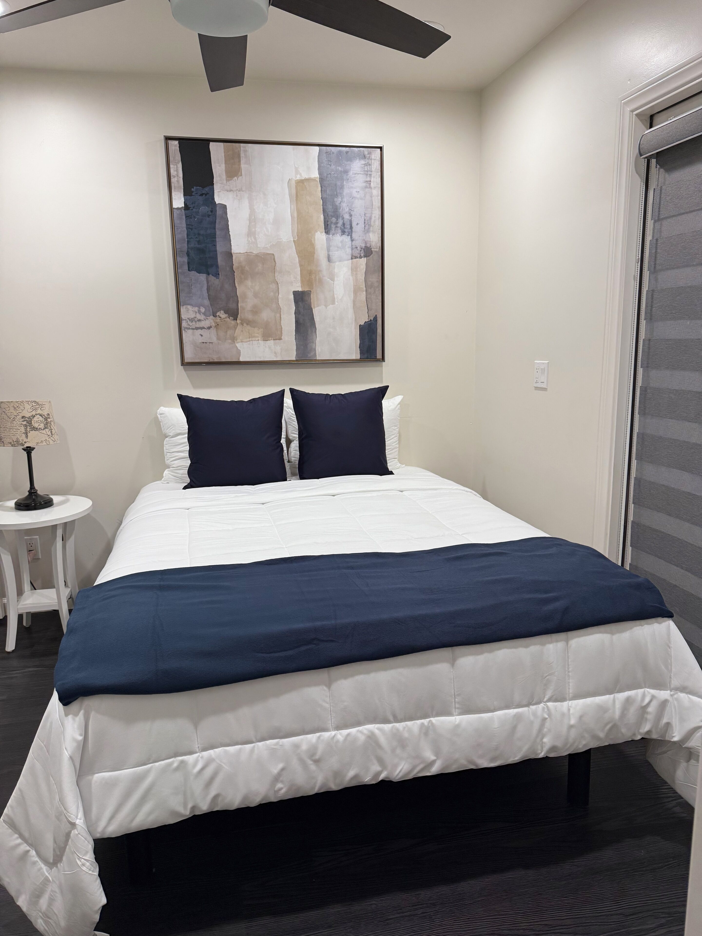 2 slaapkamers, een strijkplank/strijkijzer, wifi, beddengoed