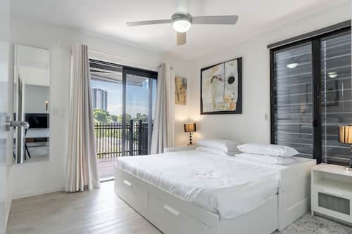 Apartment | 2 bedrooms, iron/ironing board, bed sheets