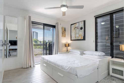 Sophisticated 2-bed Home With Alfresco Dining