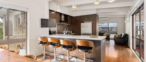 Apartment | Private kitchen | Fridge, microwave, oven, stovetop