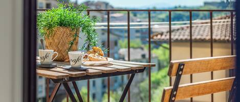 屋外ダイニングエリア