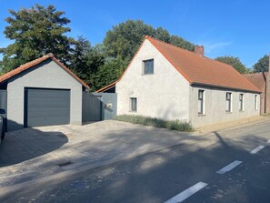 House | Exterior - Holiday Home With Pool and Large Garden (Zwevegem)