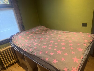 수영장과 넓은 정원이 있는 홀리데이 홈