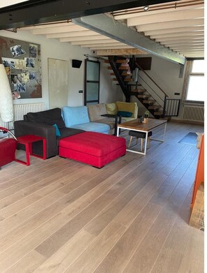 House | Living room - Holiday Home With Pool and Large Garden (Zwevegem)