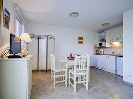 House | Dining