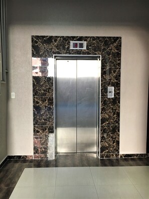 Front of property - PLM Palace Lodge (Durban)