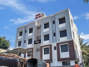 Exterior - Collection O Eon Inn Near Pune Airport (Pune)