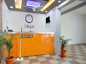 House | Reception - Collection O Eon Inn Near Pune Airport (Pune)