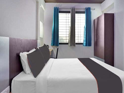 Collection O Eon Inn Near Pune Airport