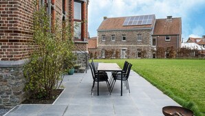 House | Balcony - Picturesque Mansion With Garden in Tongeren (Tongeren)