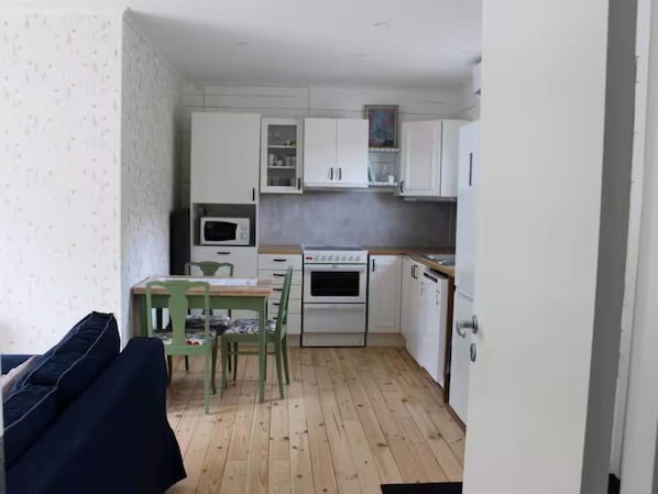House | Interior - 4 Person Holiday Home in Lur (Lur)
