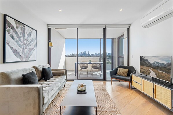 Apartment | Living room - Elegant 2-bed Apartment With Expansive City Views (Melbourne)