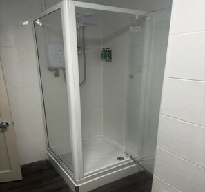 1 bedroom - Standard Twin Room (Huddersfield)