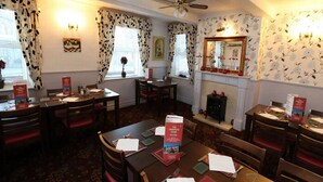 House | Dining - Standard Twin Room (Huddersfield)