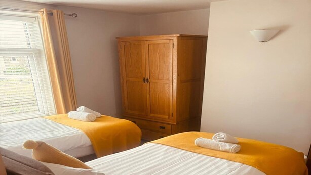 House | 1 bedroom - Standard Twin Room (Huddersfield)