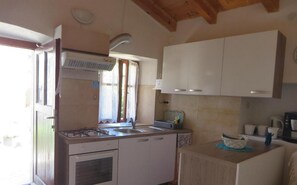 House | Private kitchen - Zora Holiday Home - Two Bedroom Holiday Home With Terrace (Cres)