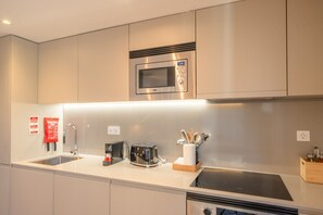 Apartment | Private kitchen - Feel Porto Firmeza Coworking & Flat 1.3 (Porto)