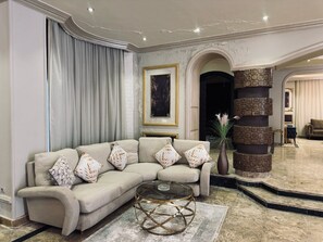 Interior - فيلا للايجار اليومي خمس غر ف مستقله (6 اكتوبر)