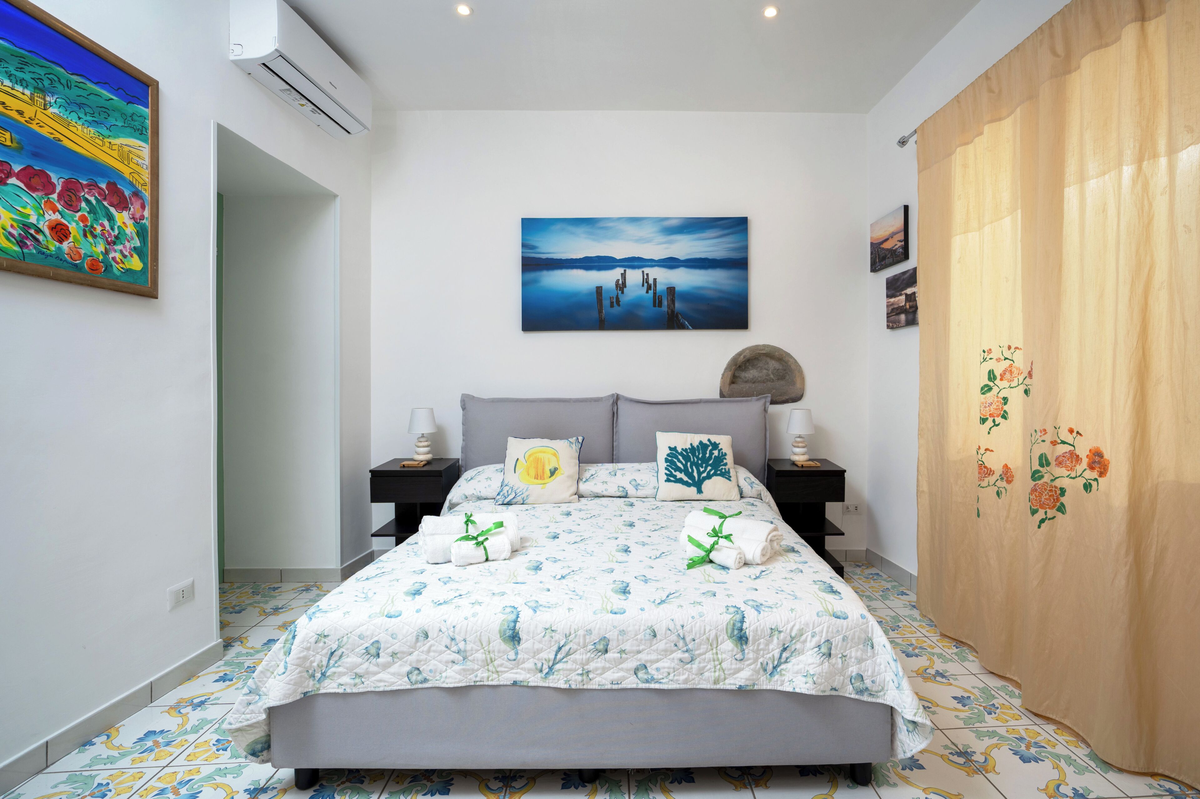 APT 7 - Deluxe, terrace, partial sea view | Kedap suara, setrika/meja setrika, Wi-Fi gratis, dan seprai linen