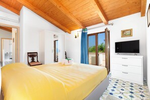 APT 6  - Family Suite, terrace, sea view | 방음 설비, 다리미/다리미판, 무료 WiFi, 침대 시트