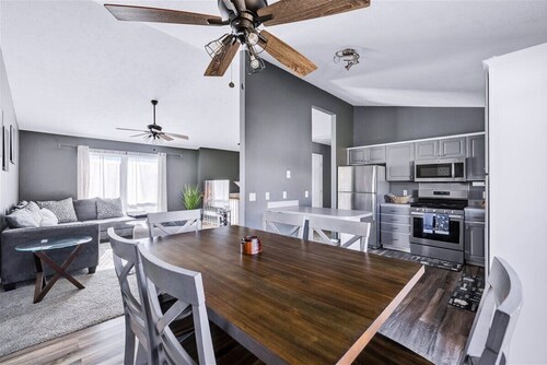 Spacious 4-bedroom house in adorable Omaha with comfort