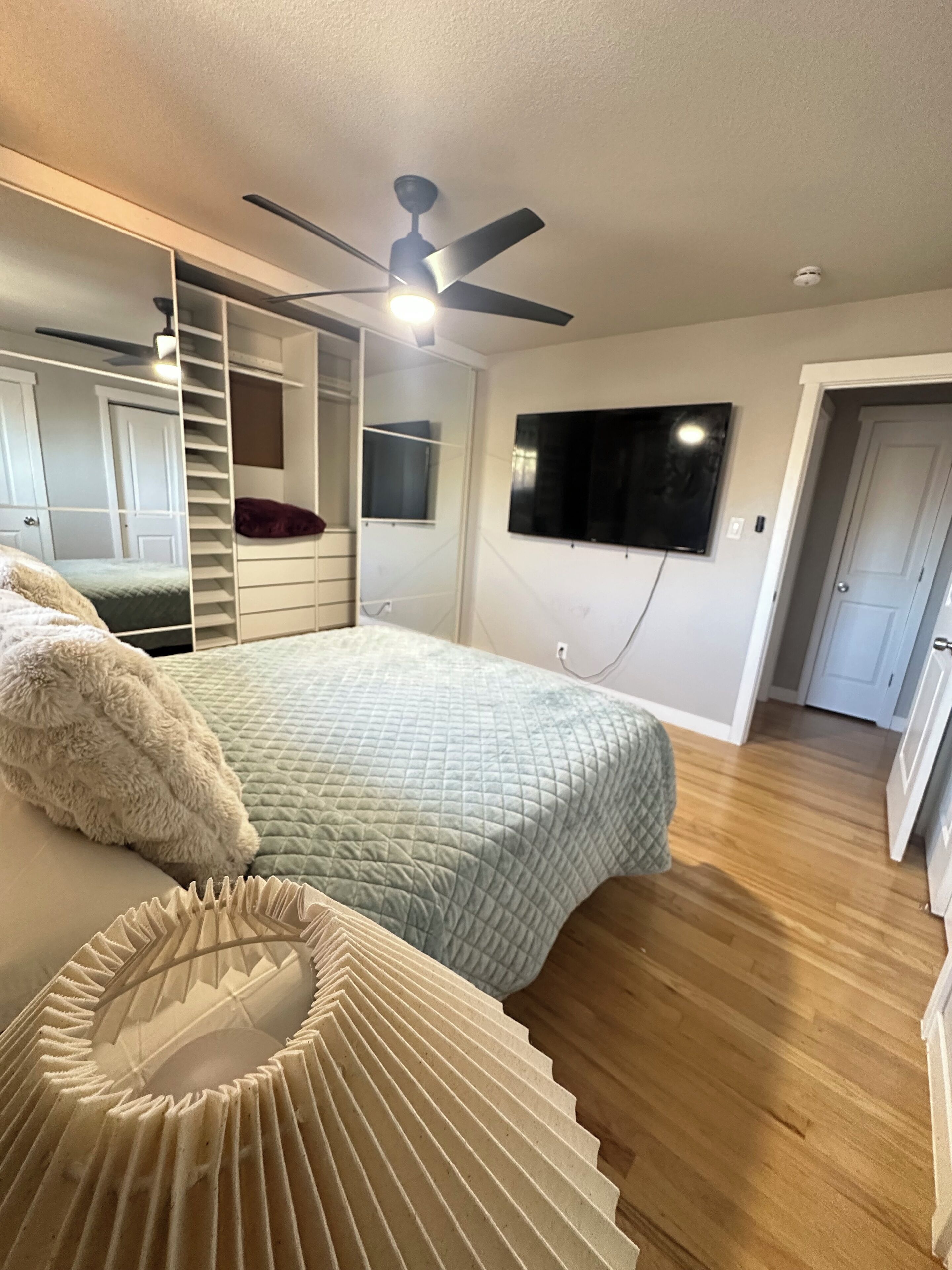 Desk, iron/ironing board, free WiFi, bed sheets