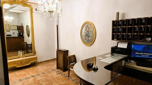 Lobby - Hostal Prada (Madrid)